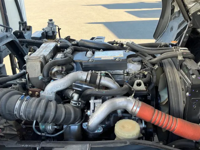 いすゞ フォワード 2PG-FRR90T2(2WD)の写真17