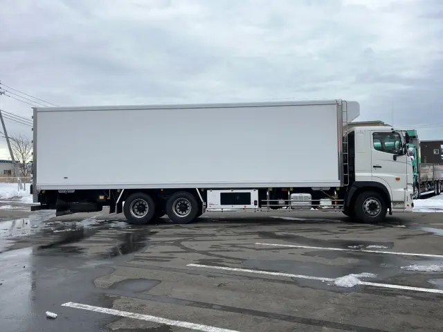 日野 プロフィア 2DG-FS1AHG(6x4)の写真5