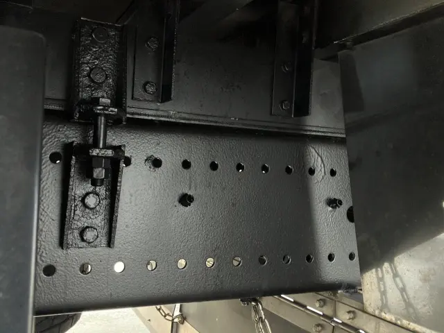 日野 プロフィア 2DG-FS1AHG(6x4)の写真11