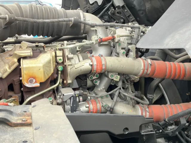 日野 プロフィア 2DG-FS1AHG(6x4)の写真14