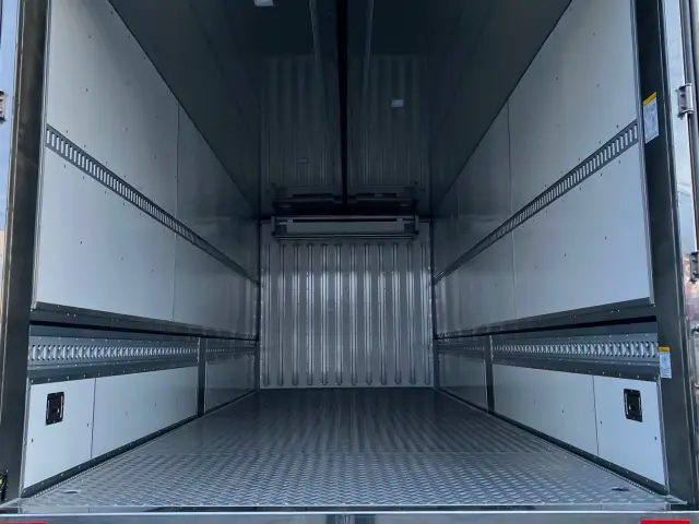 日野 レンジャー 2KG-FE2ACG(2WD)の写真8