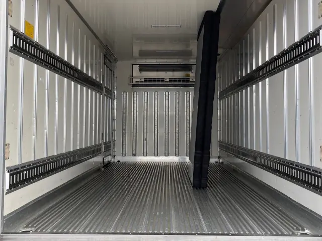 日野 デュトロ TKG-XZU710M(2WD)の写真8