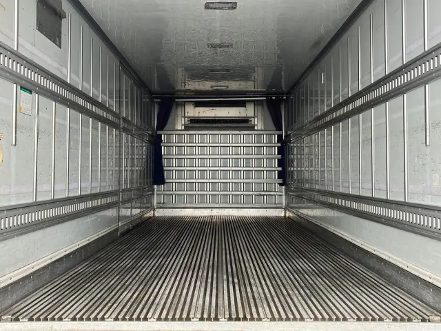 いすゞ フォワード TKG-FRR90S2(2WD)の写真8