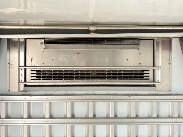 いすゞ フォワード TKG-FRR90S2(2WD)の写真10