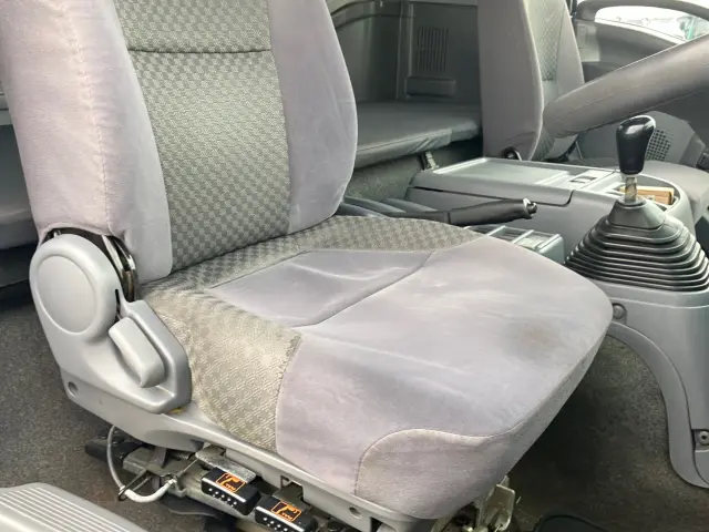 いすゞ フォワード TKG-FRR90S2(2WD)の写真19