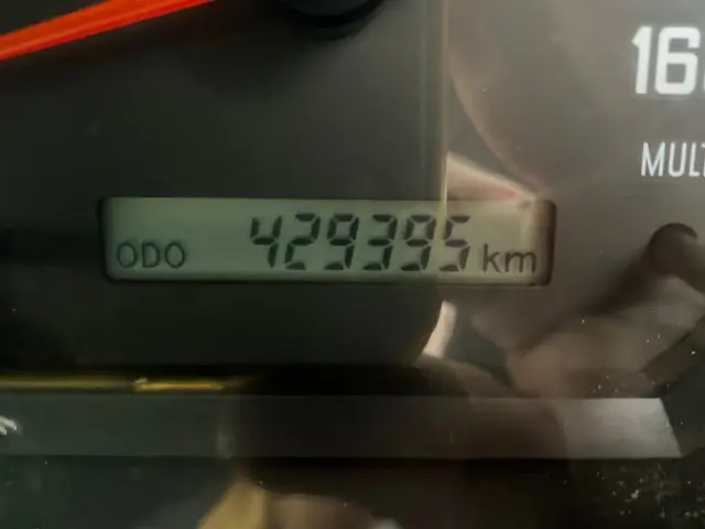 いすゞ フォワード TKG-FRR90S2(2WD)の写真22