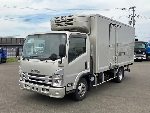 いすゞ エルフ 2RG-NPR88AN(2WD)の写真1