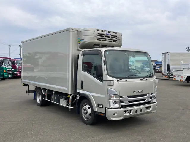 いすゞ エルフ 2RG-NPR88AN(2WD)の写真2