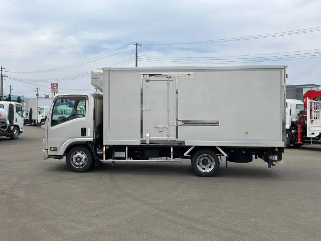 いすゞ エルフ 2RG-NPR88AN(2WD)の写真5