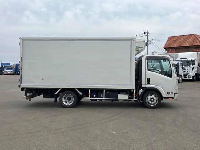 いすゞ エルフ 2RG-NPR88AN(2WD)の写真6