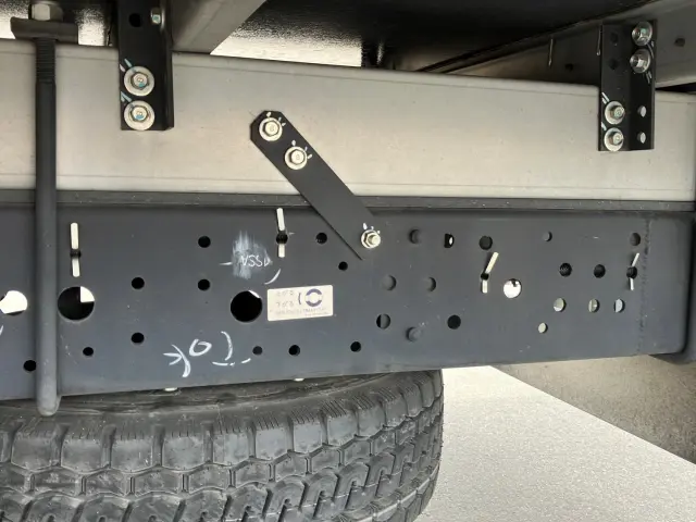 いすゞ エルフ 2RG-NPR88AN(2WD)の写真11
