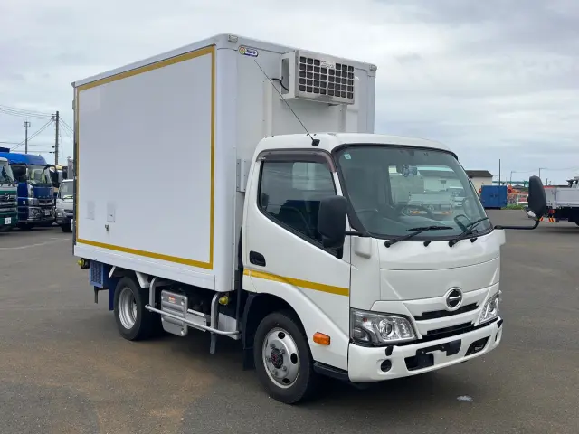 日野 デュトロ 2KG-XZU675M(4WD)の写真2