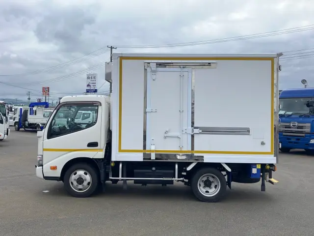 日野 デュトロ 2KG-XZU675M(4WD)の写真5
