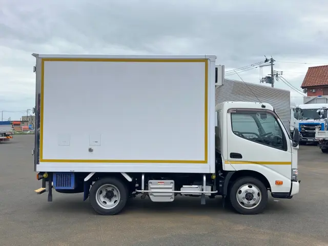 日野 デュトロ 2KG-XZU675M(4WD)の写真6