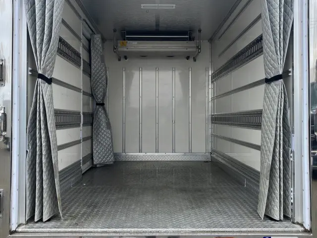 日野 デュトロ 2KG-XZU675M(4WD)の写真8