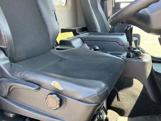 三菱 ファイター 2KG-FK72FY(2WD)の写真16