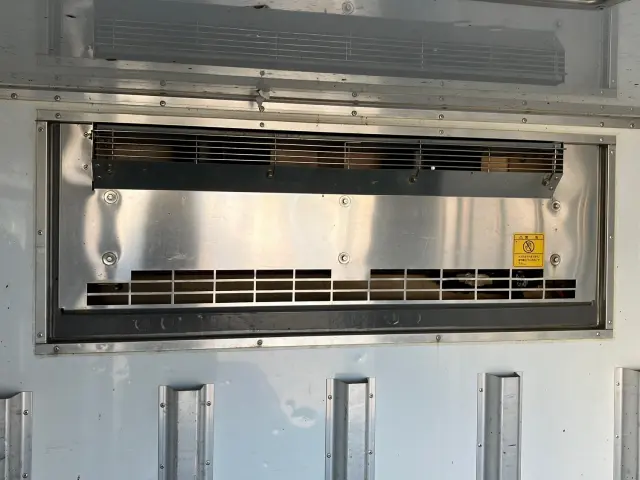 三菱 キャンター TPG-FBA00(2WD)の写真10