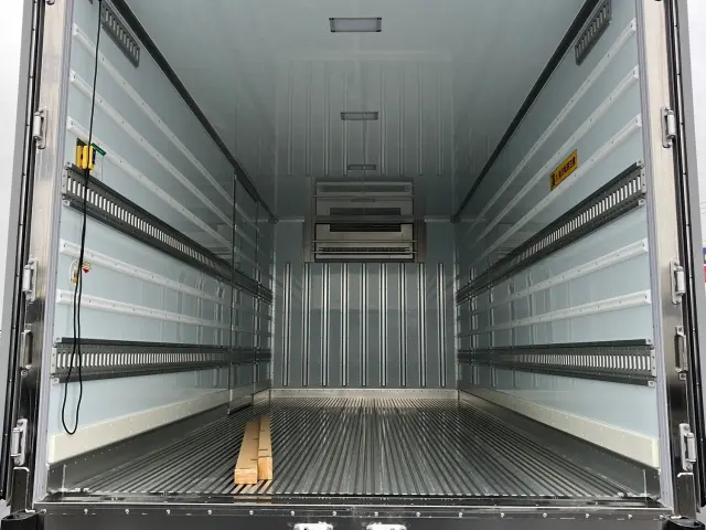 日野 レンジャー 2KG-FE2ACG(2WD)の写真8