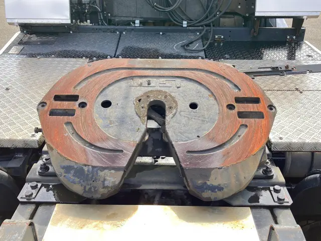 三菱 スーパーグレート QPG-FP64VDR(2WD)の写真9