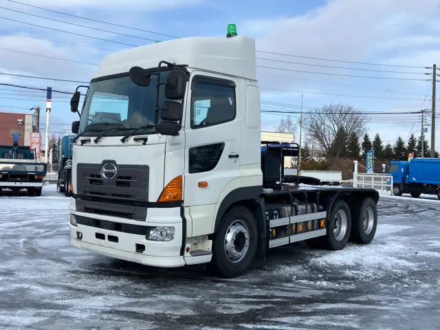 日野 プロフィア QDG-SS1EKDA(6x4)の写真1