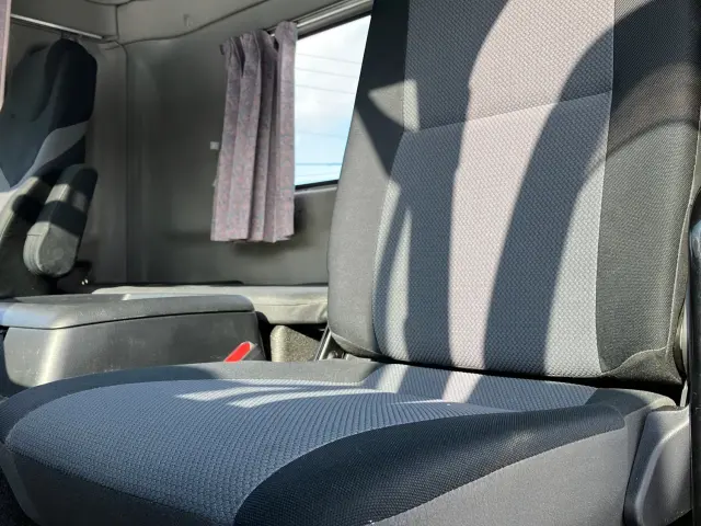 日野 プロフィア QDG-SS1EKDA(6x4)の写真16