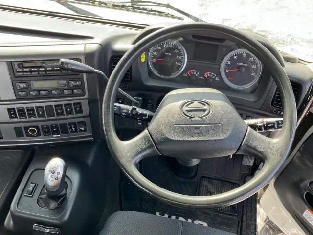 日野 プロフィア QDG-SS1EKDA(6x4)の写真17