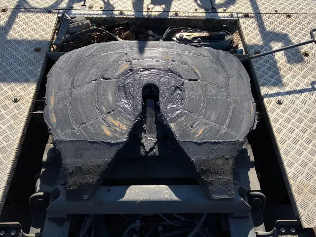 日野 プロフィア QDG-SS1EKDA(6x4)の写真8