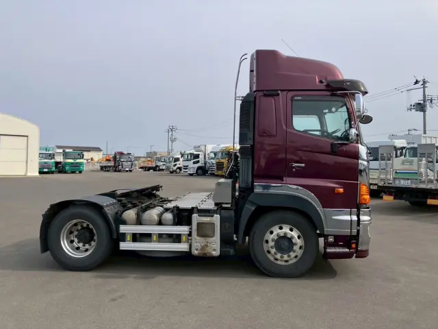 日野 プロフィア QPG-SH1EDDG(2WD)の写真6