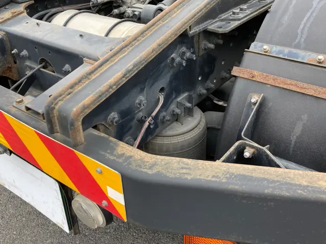 日野 プロフィア QPG-SH1EDDG(2WD)の写真11