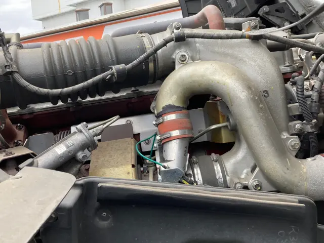 日野 プロフィア QPG-SH1EDDG(2WD)の写真14