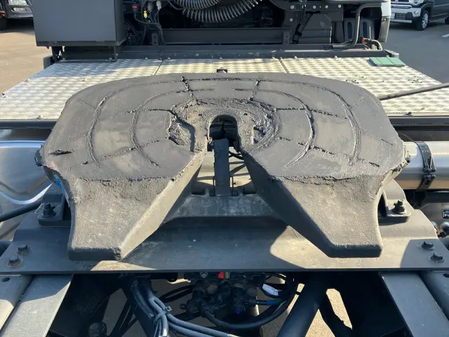 いすゞ ギガ 2RG-EK5DAD(2WD)の写真9