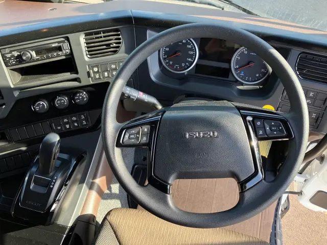 いすゞ ギガ 2RG-EK5DAD(2WD)の写真17