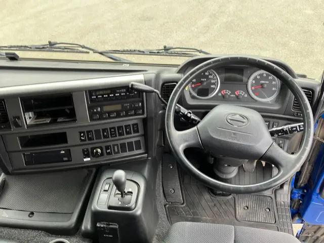 日野 プロフィア QPG-SH1EDDG(2WD)の写真17