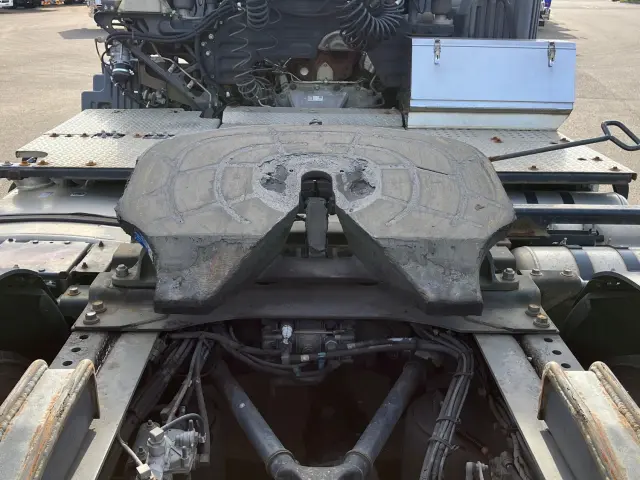 日野 プロフィア QPG-SH1EDDG(2WD)の写真9
