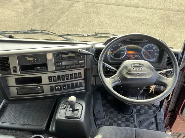 日野 プロフィア QPG-SH1EDDG(2WD)の写真17
