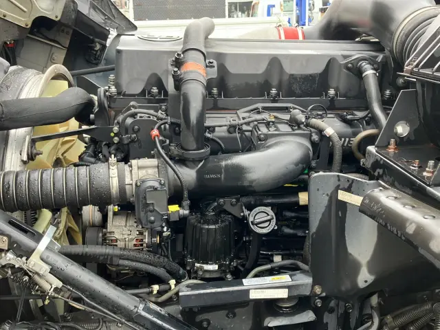 ＵＤ クオン QKG-GK6XAB(2WD)の写真13