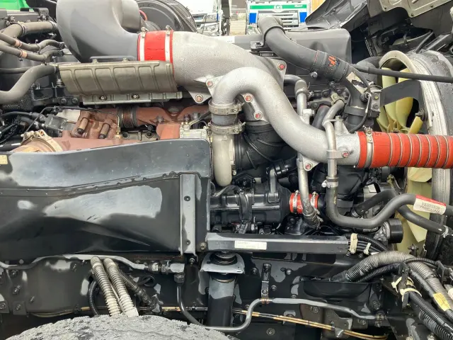 ＵＤ クオン QKG-GK6XAB(2WD)の写真14