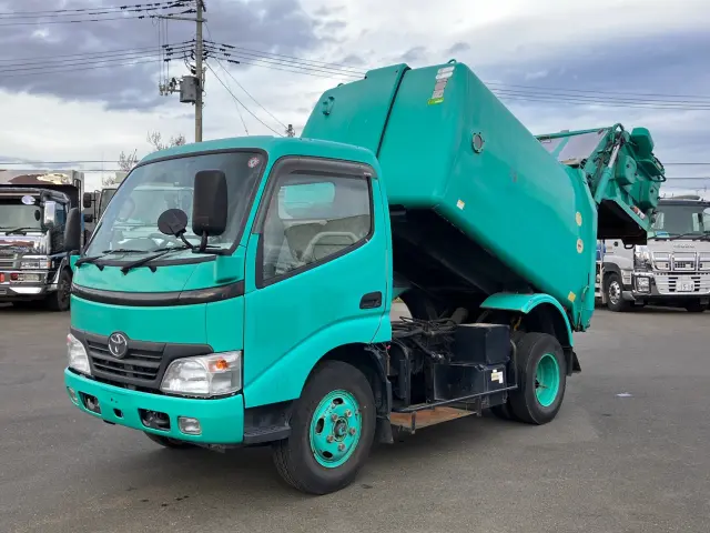トヨタ ダイナ BDG-XZU304A(2WD)の写真1