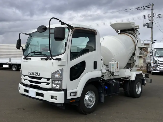 いすゞ フォワード 2PG-FRR90S2(2WD)の写真1