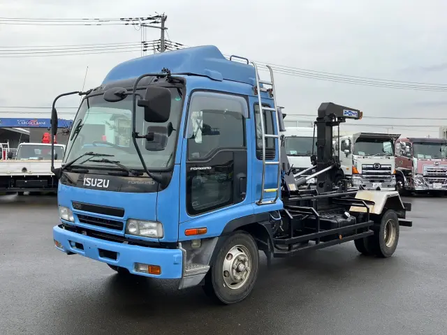 いすゞ フォワード ADG-FRR90G3(2WD)の写真1