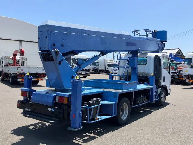 いすゞ エルフ SKG-NPR85YN(2WD)の写真3