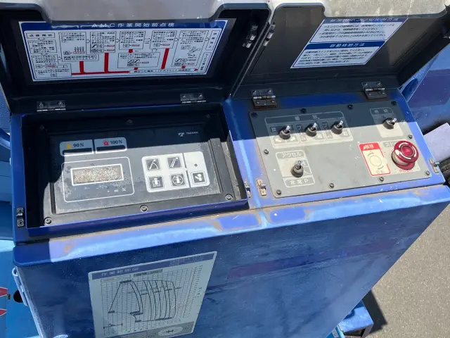 いすゞ エルフ SKG-NPR85YN(2WD)の写真8