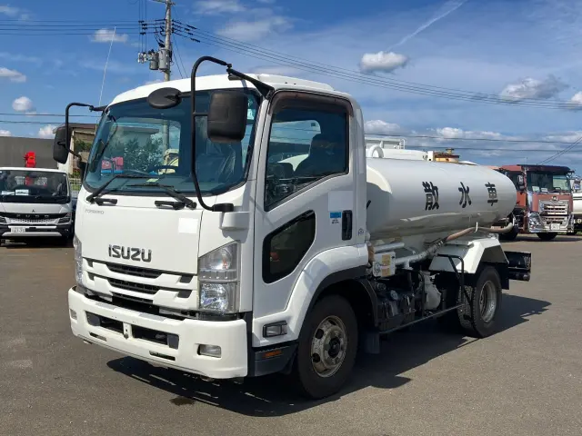 いすゞ フォワード TKG-FRR90S1(2WD)の写真1