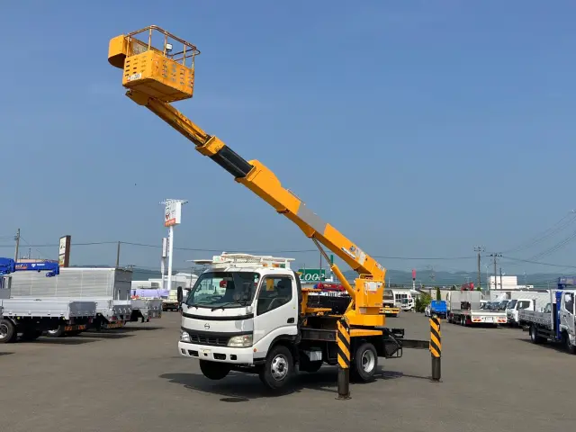 日野 デュトロ KK-XZU400M(2WD)の写真1