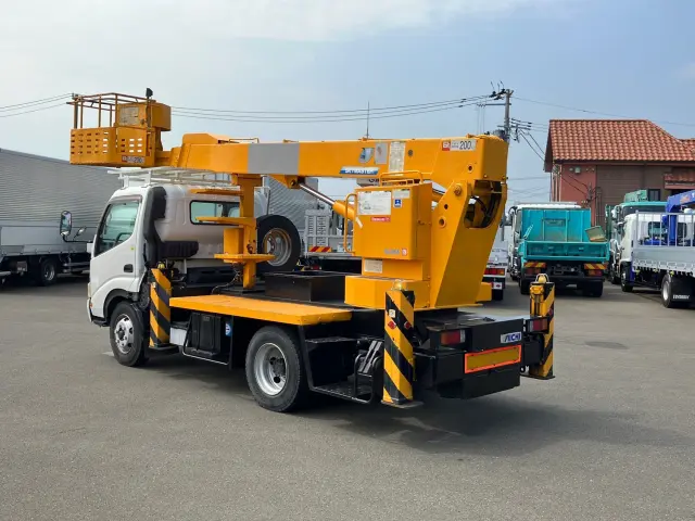 日野 デュトロ KK-XZU400M(2WD)の写真4