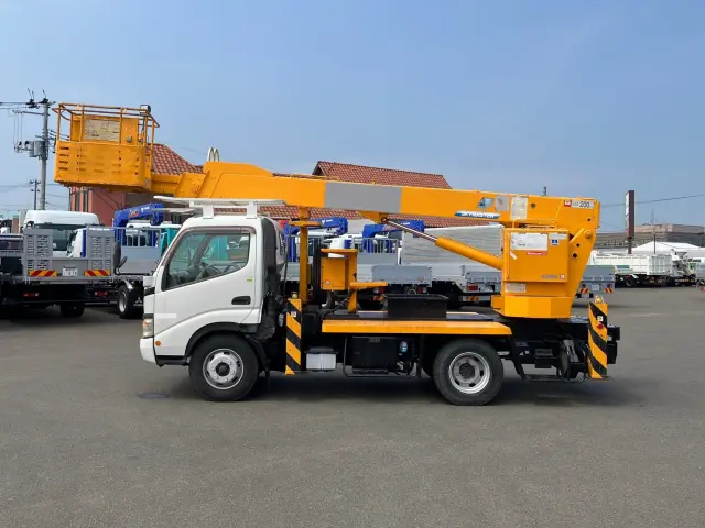 日野 デュトロ KK-XZU400M(2WD)の写真5