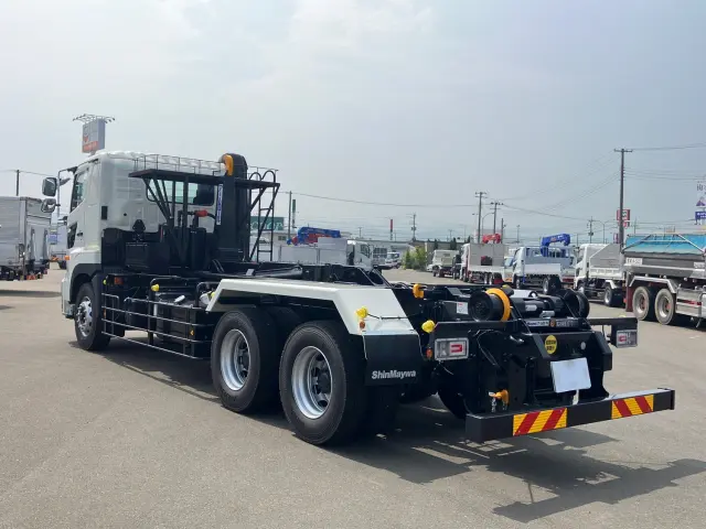 日野 プロフィア 2DG-FS1AJE(6x4)の写真4