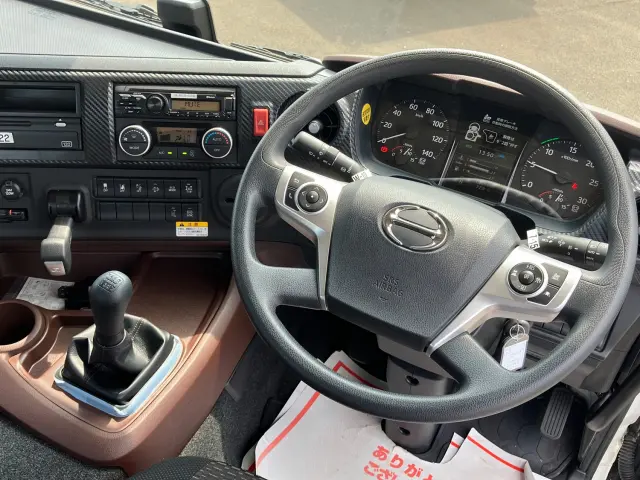 日野 プロフィア 2DG-FS1AJE(6x4)の写真17