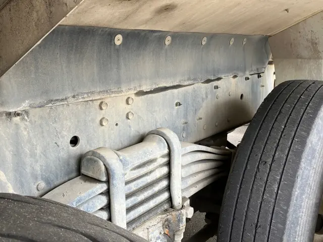 いすゞ ギガ 2KG-CXZ77CT(6x4)の写真14