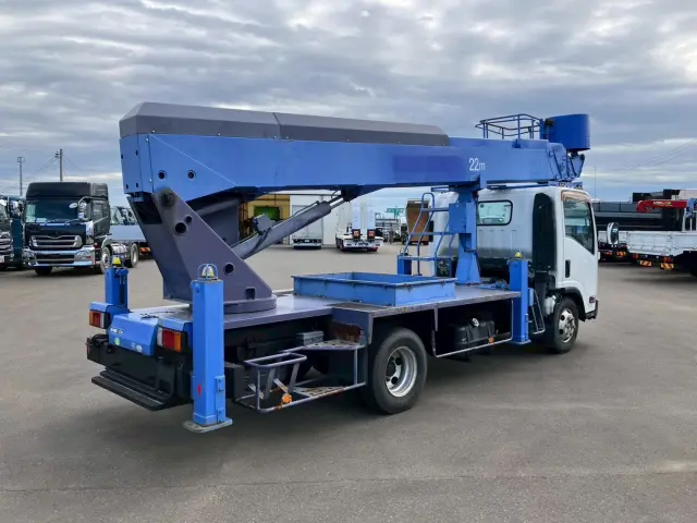 いすゞ エルフ SKG-NPR85YN(2WD)の写真3